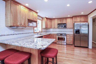 7 Ledgewood Dr, Danvers, MA 01923 - photo 4