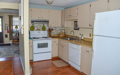 792 Court St unit B, Keene, NH 03431 - photo 5