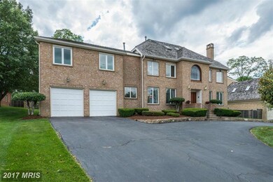 9812 Tibron Ct, Potomac, MD 20854 - photo 2