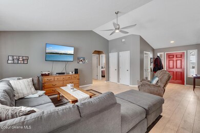 1515WSutherlandCt-5
