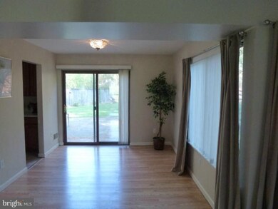 11725 Flints Grove Ln, North Potomac, MD 20878 - photo 3