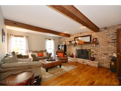 5N316 Oak Rd unit 2, Saint Charles, IL 60175 - photo 5