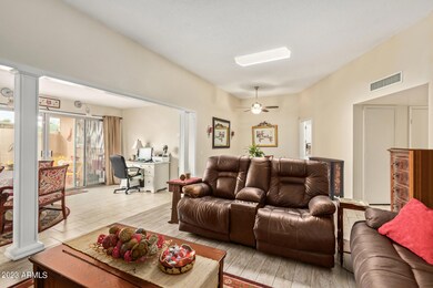 13881 N 111th Ave unit 17F, Sun City, AZ 85351 - photo 7