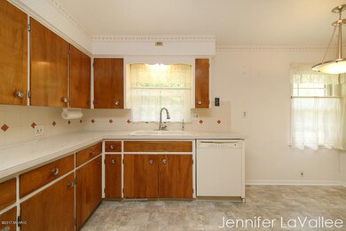 1940 Whitmore Ave NW, Grand Rapids, MI 49534 - photo 5