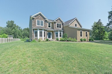 147 Maxwell Rd, Colonie, NY 12211 - photo 6