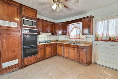 2915 Mountain Ave, El Paso, TX 79930 - photo 5