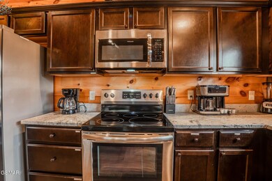 2043 Eagle Feather Dr, Sevierville, TN 37876 - photo 7