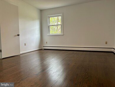 17527 Woodlawn Dr, Hagerstown, MD 21740 - photo 7