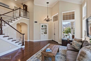 3441 Country Haven Cir-small-007-019-Liv