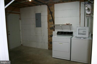 10726 Cobblestone Dr, Spotsylvania, VA 22553 - photo 2