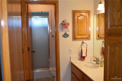 917 Palm Dr, Alamo, TX 78516 - photo 7