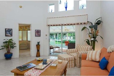 Living Room (2nd View)