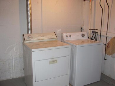 31 Pickering Ave unit 2, Bellingham, MA 02019 - photo 6