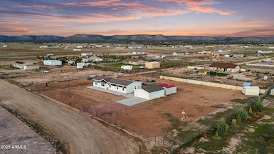 26243 N Vineyard Ln, Paulden, AZ 86334 - photo 4