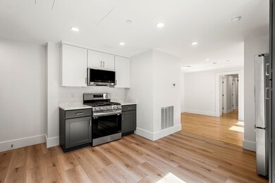 434 Massachusetts Ave unit 7, Cambridge, MA 02139 - photo 4