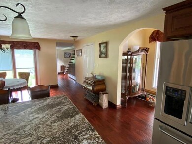 S-468 dining area