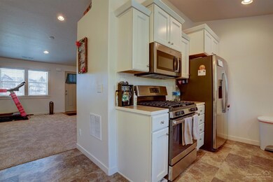 61476 Lucia St, Bend, OR 97702 - photo 6