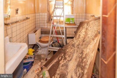 402 N Patterson Park Ave, Baltimore, MD 21231 - photo 7