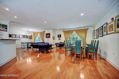 05-Living Room to Dining