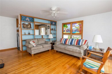 402 Ellenhurst Dr, Anderson, IN 46012 - photo 5