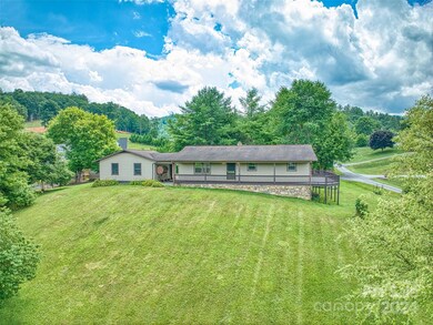 21 Redbud Dr, Burnsville, NC 28714 - photo 4