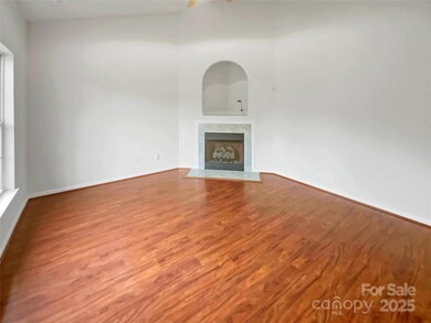 1913 Nigel Ct, Charlotte, NC 28213 - photo 3