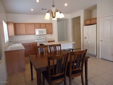 OPEN KITCHEN