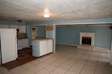 216 Sam Smith Cir, Crawfordville, FL 32327 - photo 2