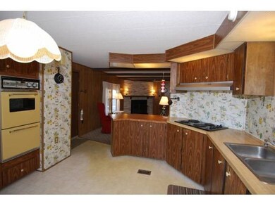 7 Lisa Cir, Merrimac, MA 01860 - photo 4