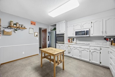 2867 Westgate Dr S, Fargo, ND 58103 - photo 4