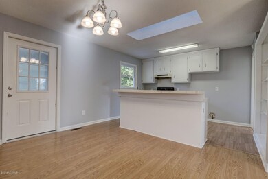 2531 Scotts Hill Loop Rd-large-006-004-1