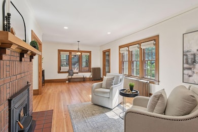 Look at all those windows!