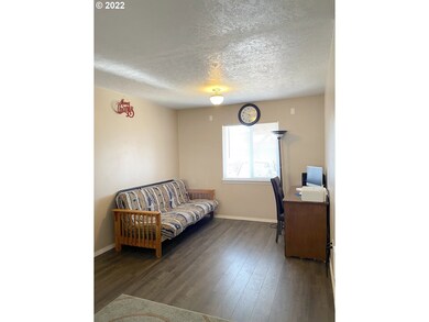 923 N Meridian St unit 3, Newberg, OR 97132 - photo 5