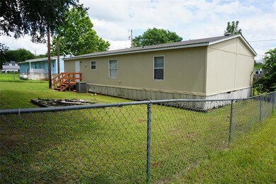 900 Skylark Dr, Granbury, TX 76049 - photo 6