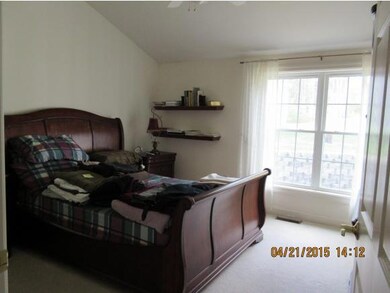 46 Dixon Dr unit 34, Litchfield, NH 03052 - photo 5