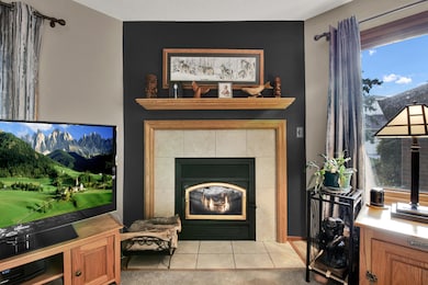 8124 S Legend Dr unit 25B, Franklin, WI 53132 - photo 6