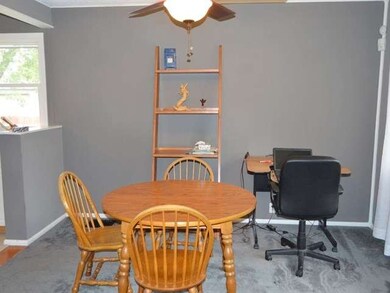 204 N Evanslawn Ave, Aurora, IL 60506 - photo 5