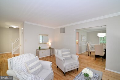 11617 Quail Ridge Ct, Reston, VA 20194 - photo 4