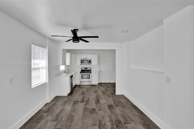 242 SW 9th St unit 1, Dania, FL 33004 - photo 3