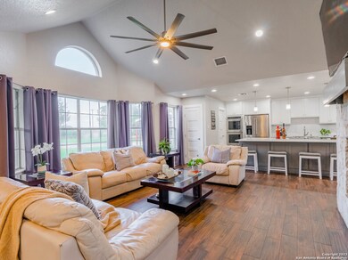 9726 Huntress Ln, San Antonio, TX 78255 - photo 7