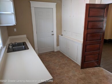 736 Wisconsin Ave, Lansing, MI 48915 - photo 7