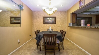 3902 W Barbara Ave -11