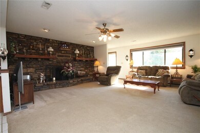 305 NW Saddlebrook Dr, Bentonville, AR 72712 - photo 4