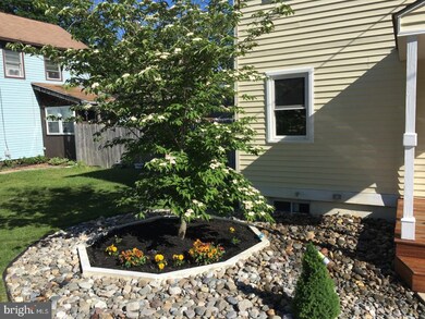 147 W Linden St, Clayton, NJ 08312 - photo 2