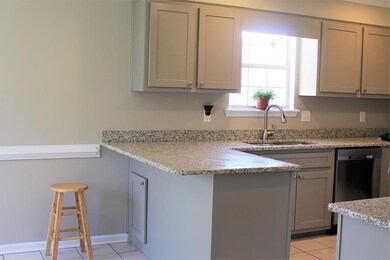 Kitchen with breakfast bar