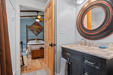Jack and Jill Bayhroom