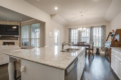 132 Colonial Dr, Joshua, TX 76058 - photo 4