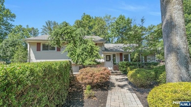 82 Little Falls Rd, Cedar Grove, NJ 07009 - photo 2