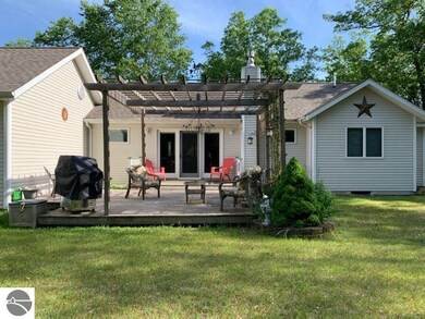 1585 Crystal Dr, West Branch, MI 48661 - photo 5