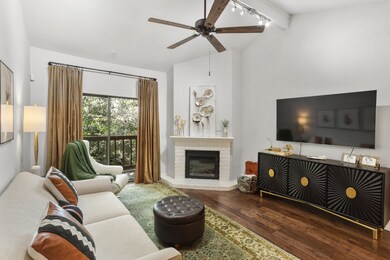 Welcome home to your treehouse in the heart of Mem
